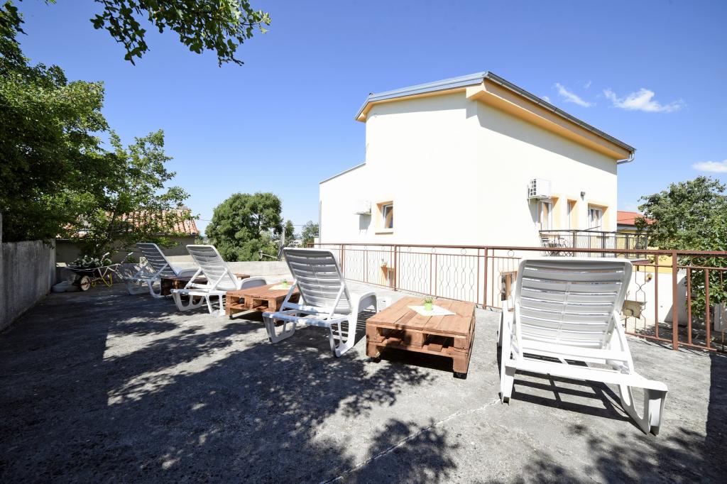 Apartmaji Jadranovo Apartmaji Rudy Obmorju.si